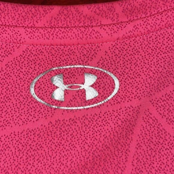 Under Armour workout shirt, Size Medium‎ - Picture 5 of 5